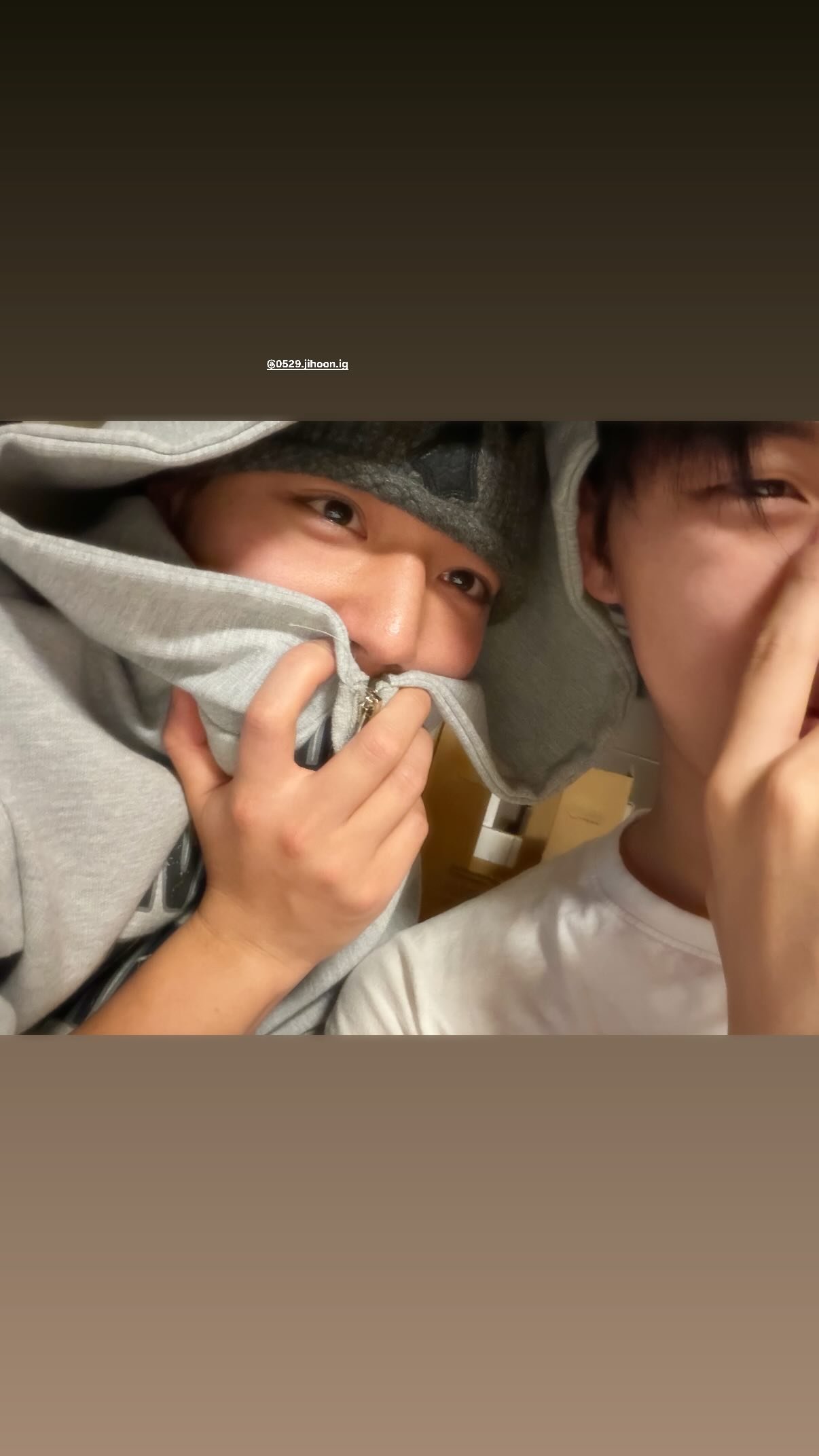 Park Ji Hoon and Choi Hyun Wook enjoying their time together