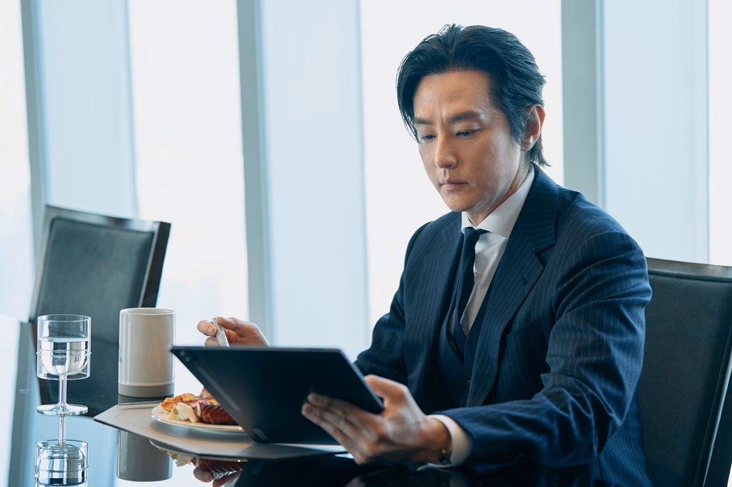 Kwon Yul as Chairman Do