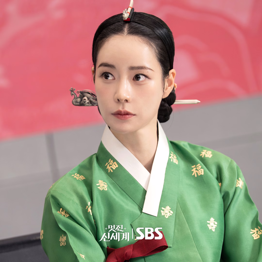 Lim Ji Yeon as Shin Seo Ri