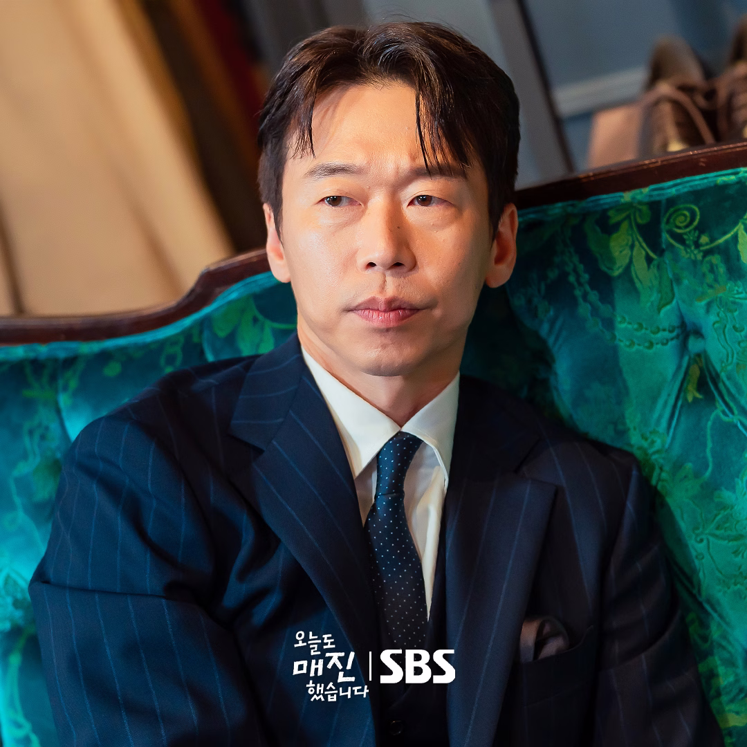 Jo Bok Rae as Park Kwang Mo