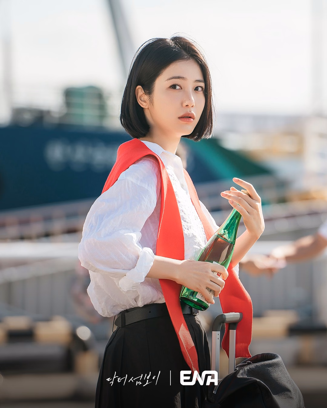 Shin Ye Eun in character as Yook Ha Ri