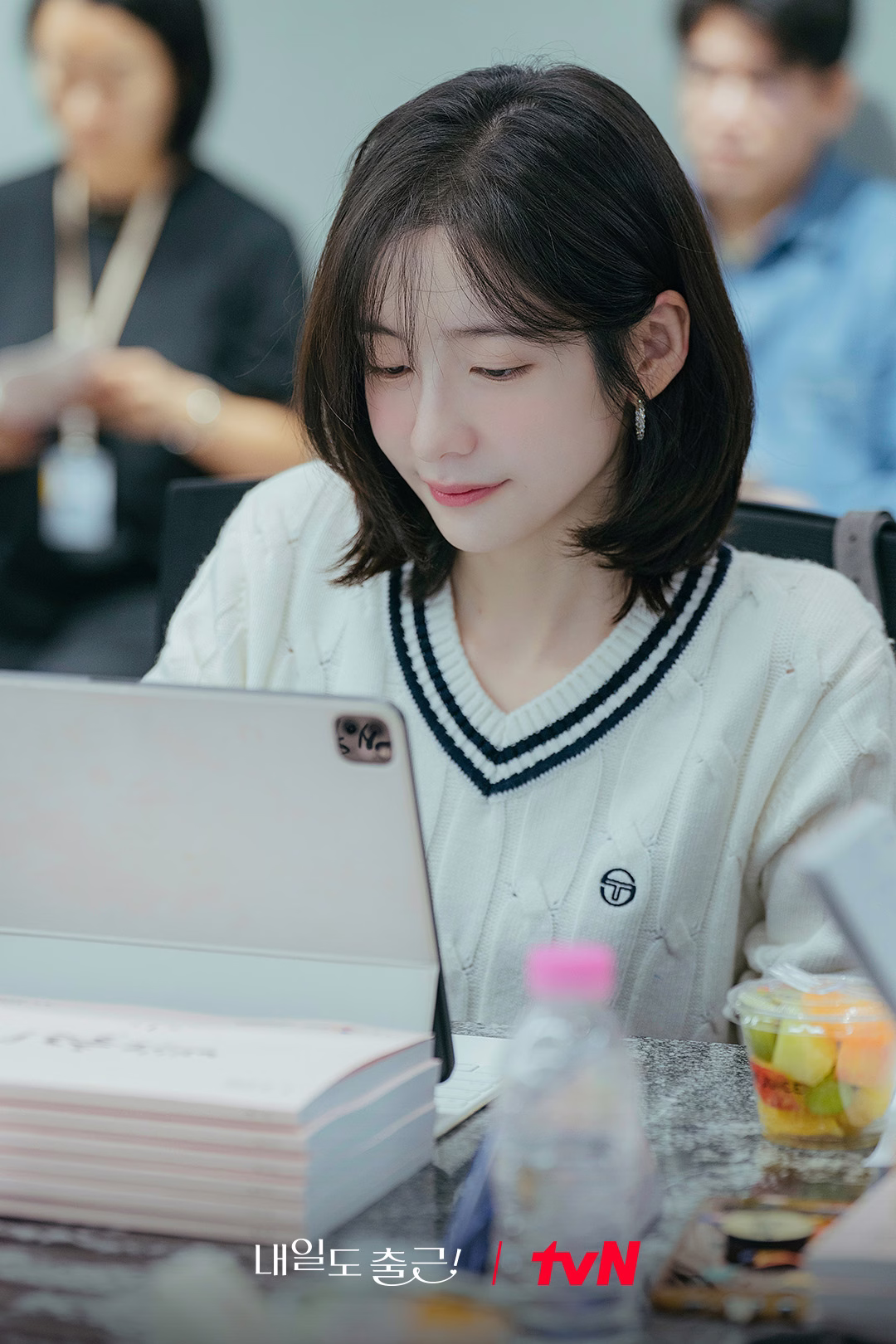Park Ji Hyun as Cha Ji Yoon