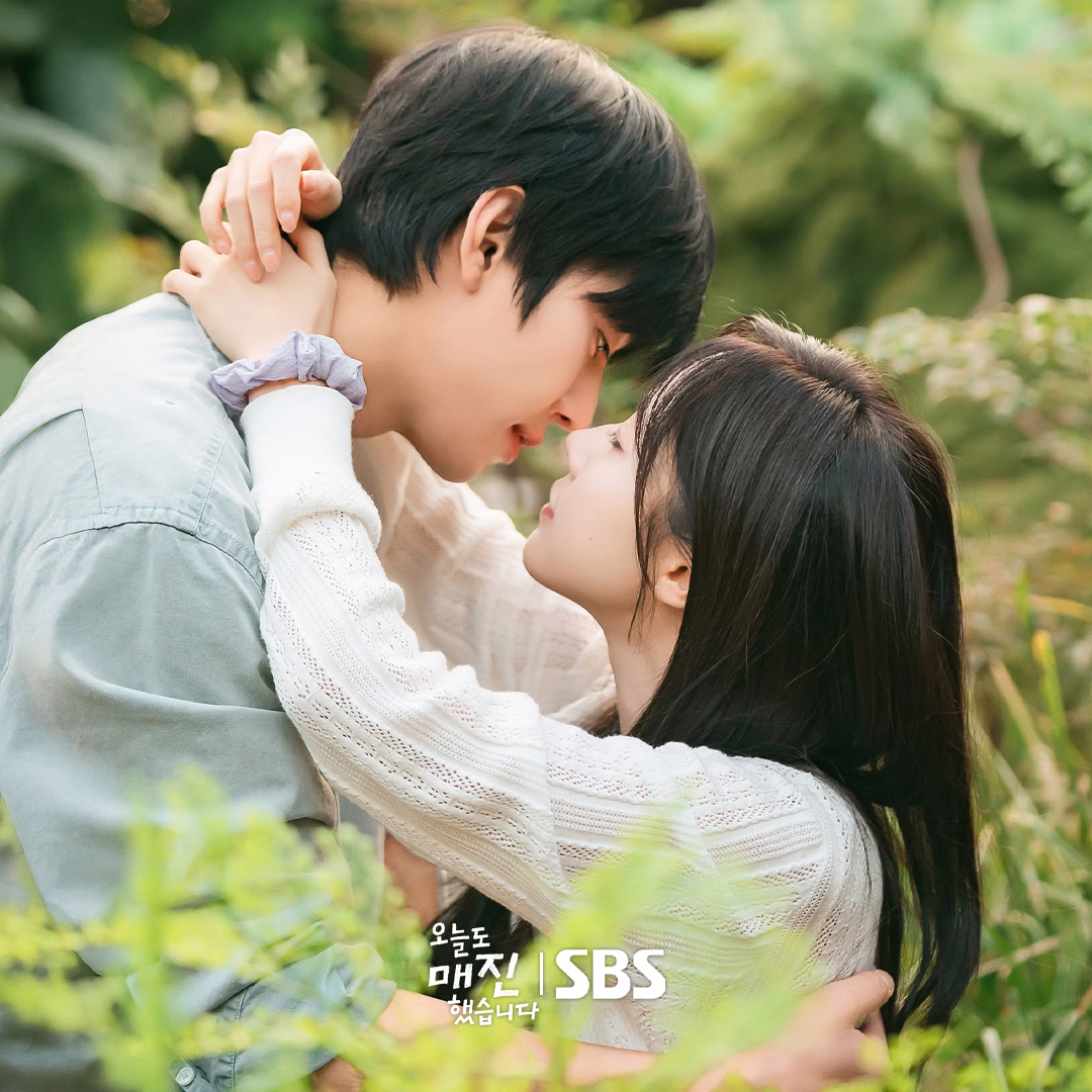 Matthew Lee and Dam Ye Jin's Tender Moment