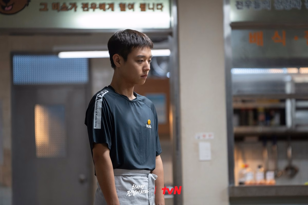 Park Ji Hoon in the kitchen