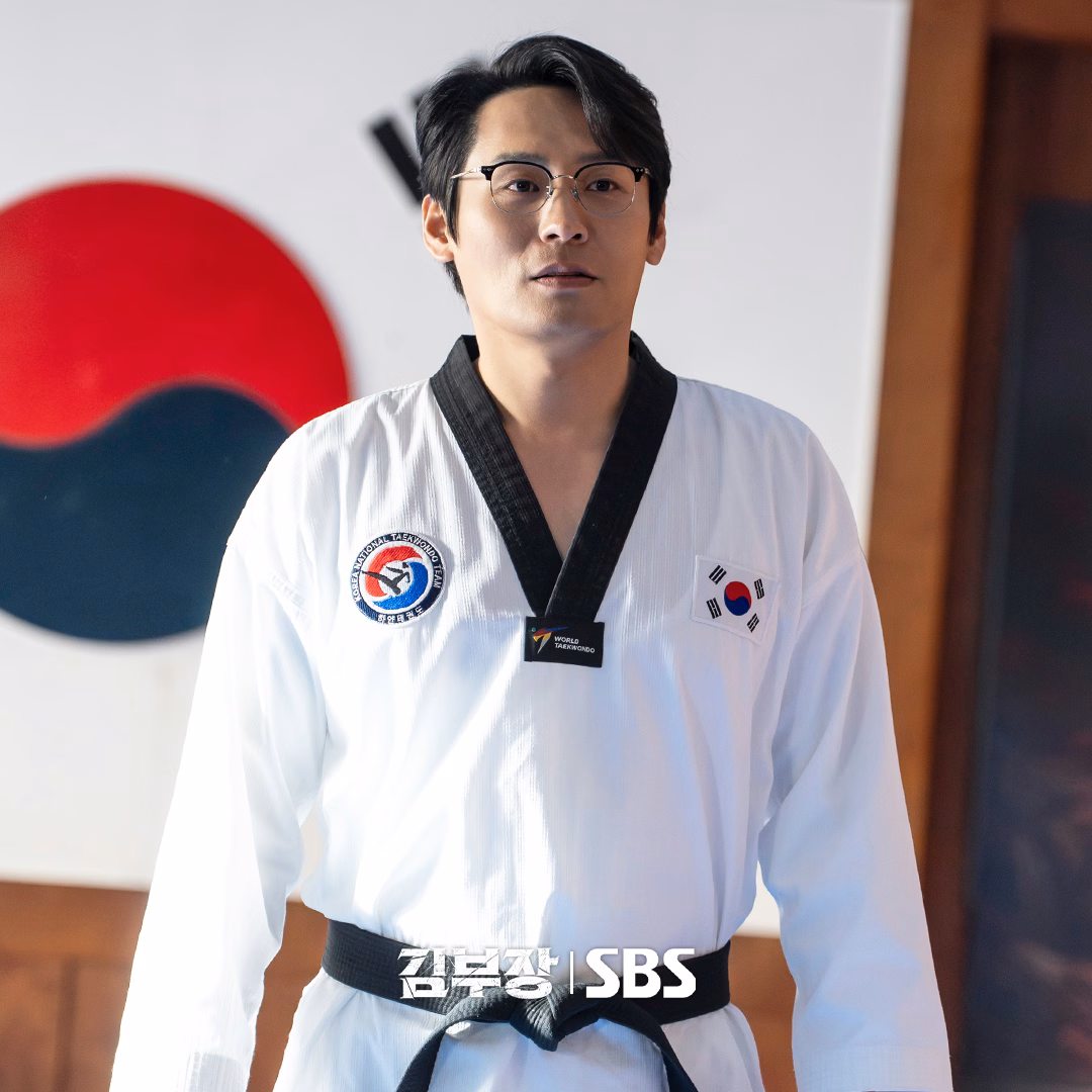 Choi Dae Hoon as Sung Han Soo in Taekwondo uniform