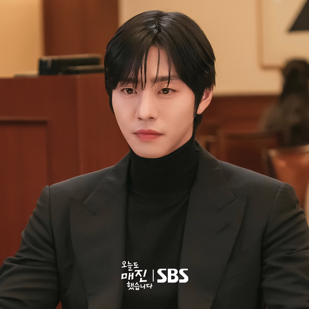 Ahn Hyo Seop as Matthew Lee