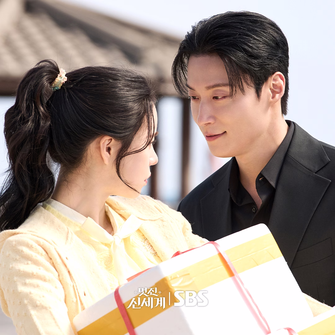 Heo Nam Jun's affectionate gaze