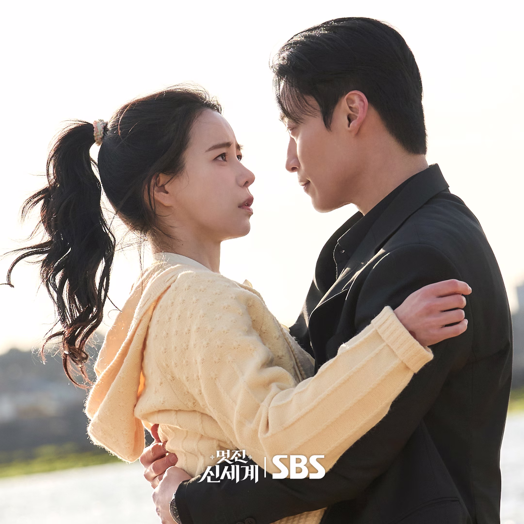 Lim Ji Yeon and Heo Nam Jun in an intense scene