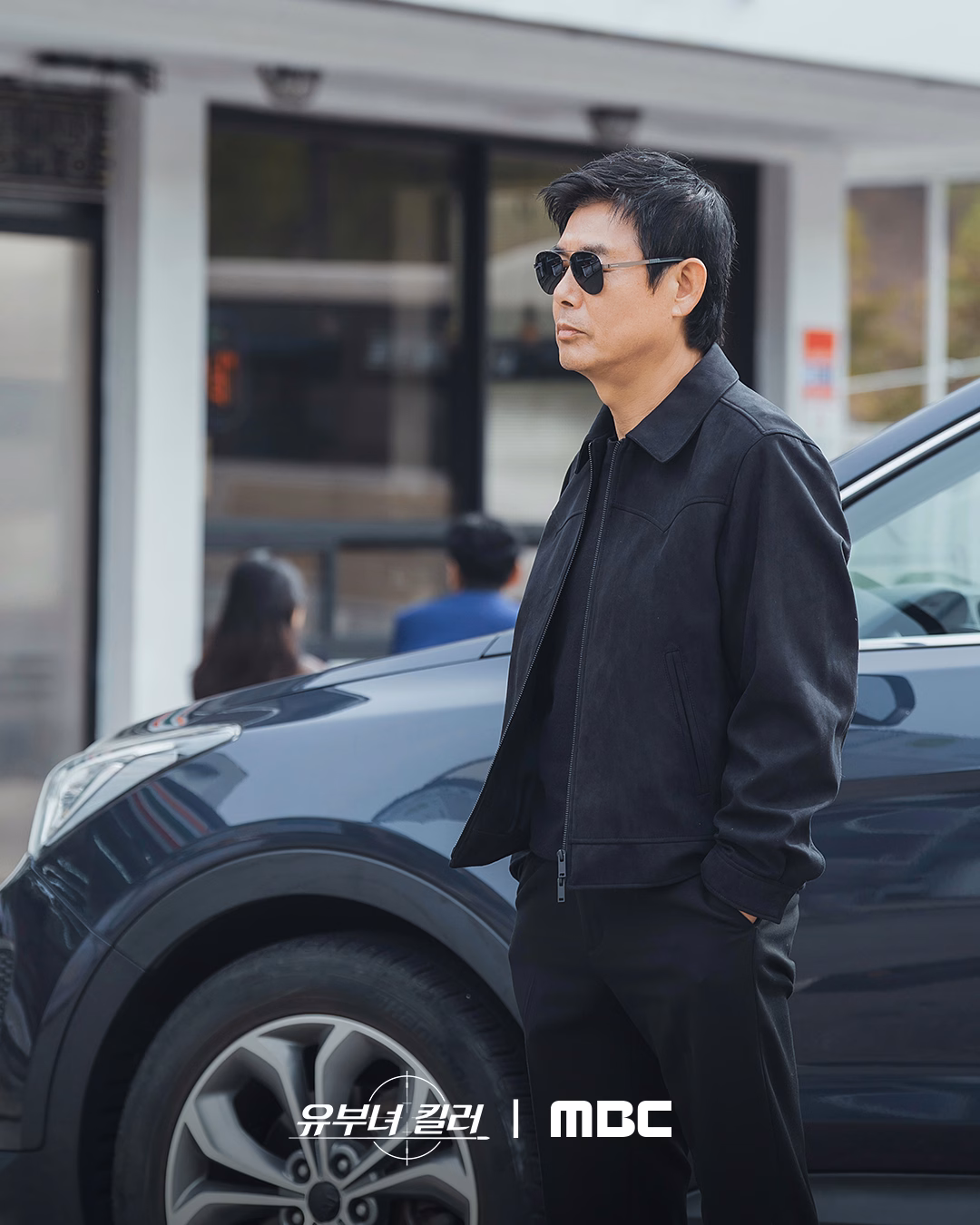 Sung Dong Il showcasing his leadership skills