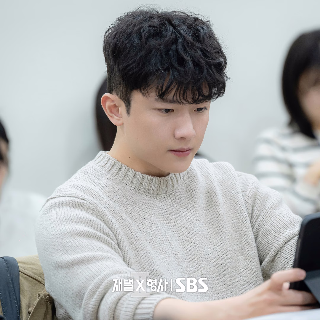 K-drama enthusiasts discussing the series