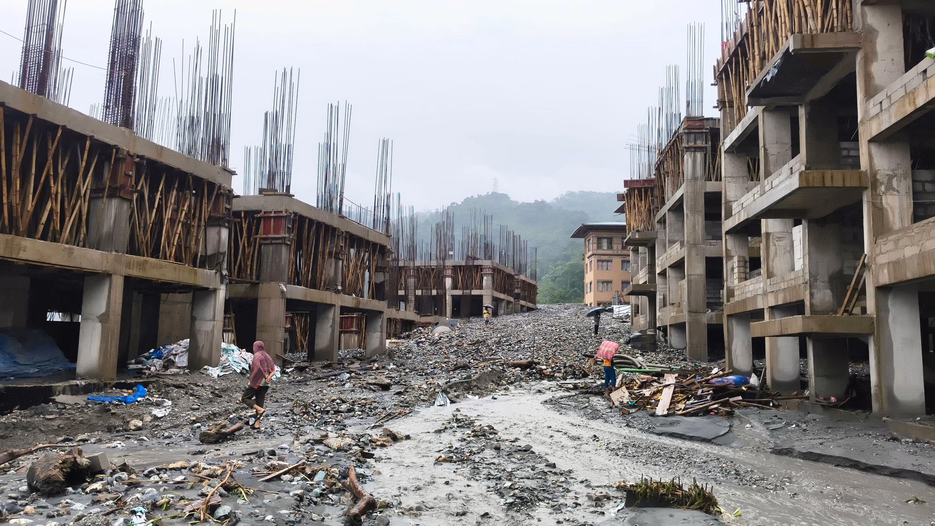 Amochhu Temporary Settlement during floods