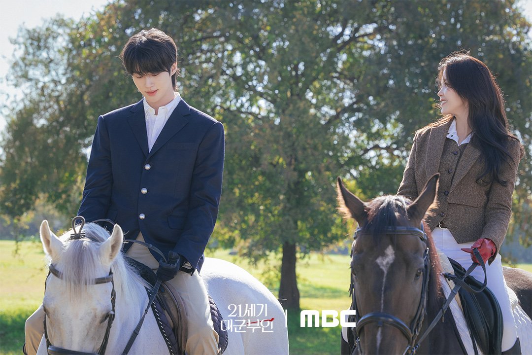 IU and Byeon Woo Seok in 'Perfect Crown'