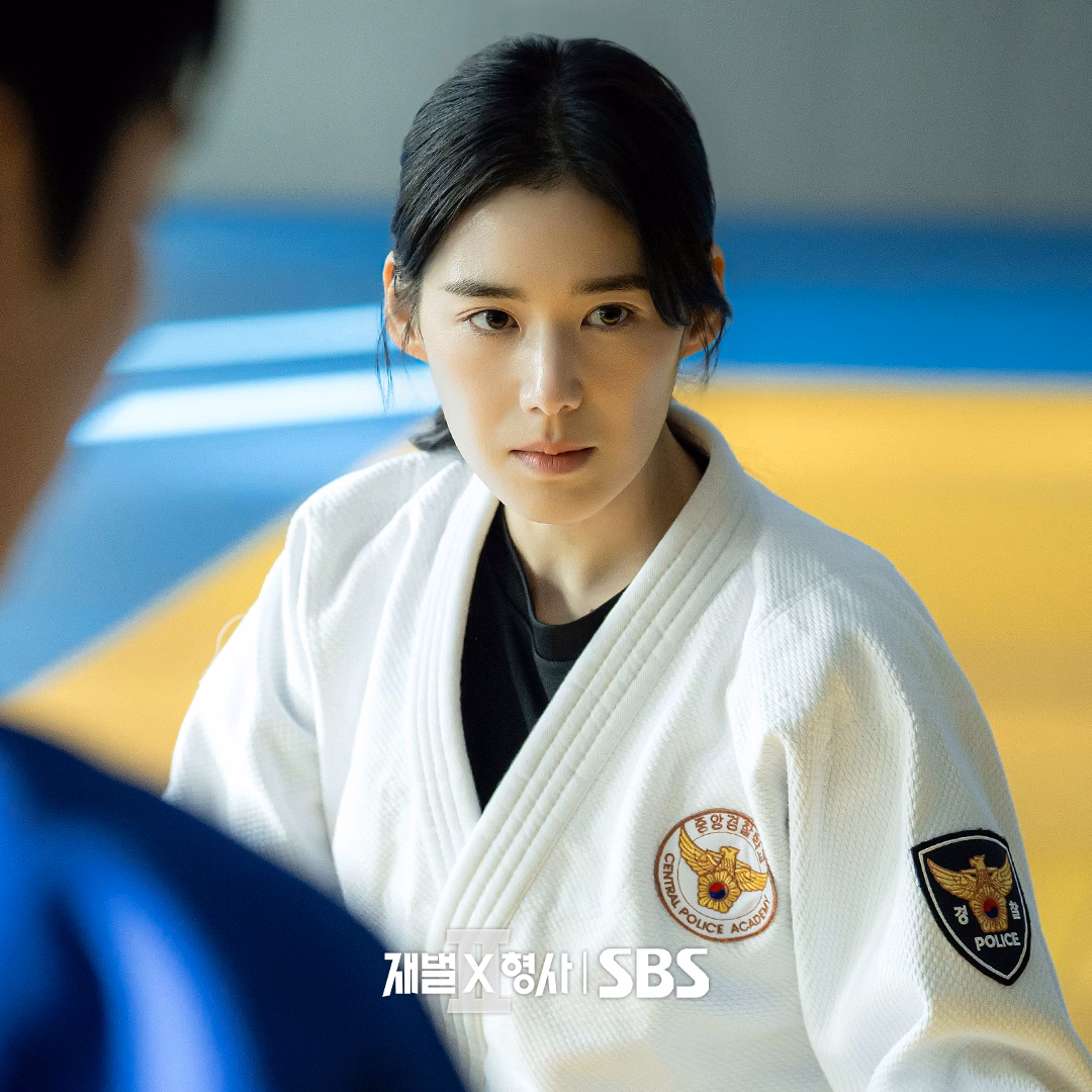 Jung Eun Chae's captivating presence