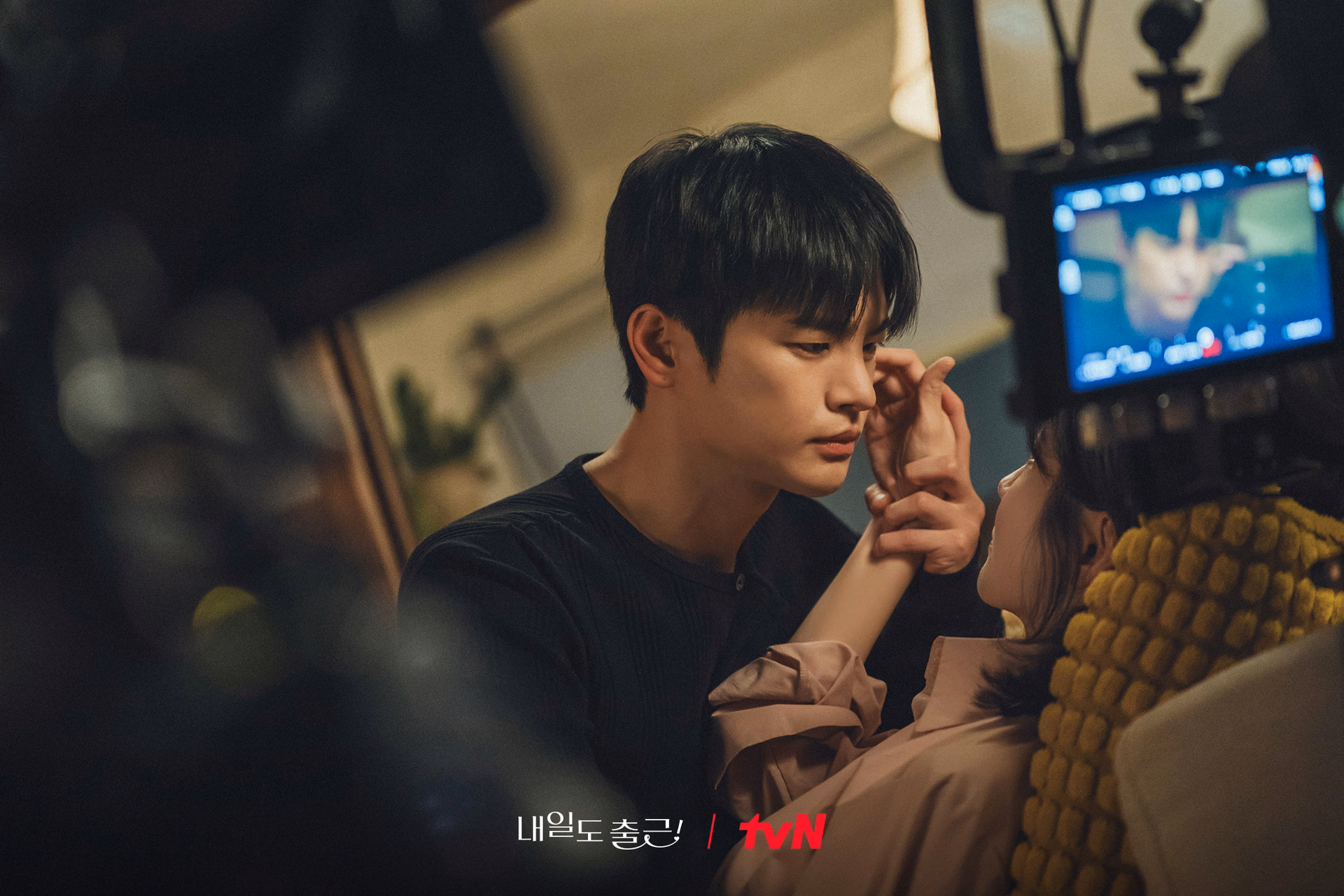 Seo In Guk and Park Ji Hyun sharing a light moment