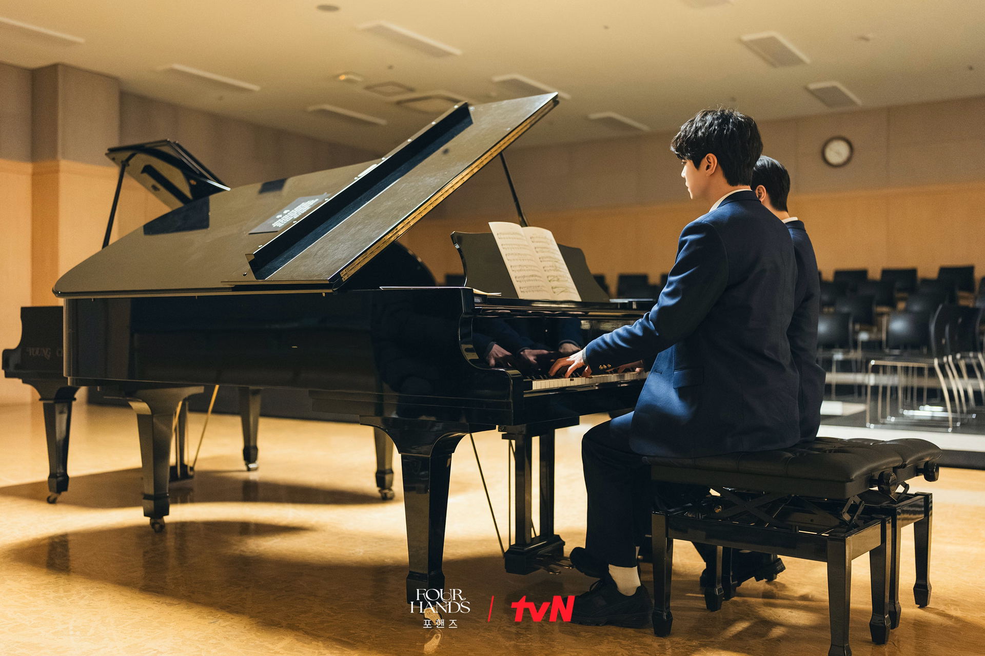 Lee Jun Young as Choi Jung Yo in Four Hands, Two Sonatas