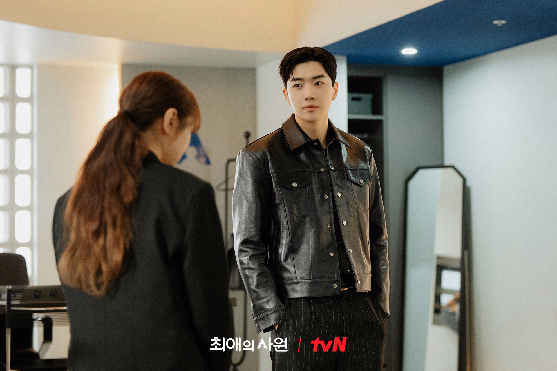 Kang Hoon as CEO Kang Ha Gi in dramatic pose