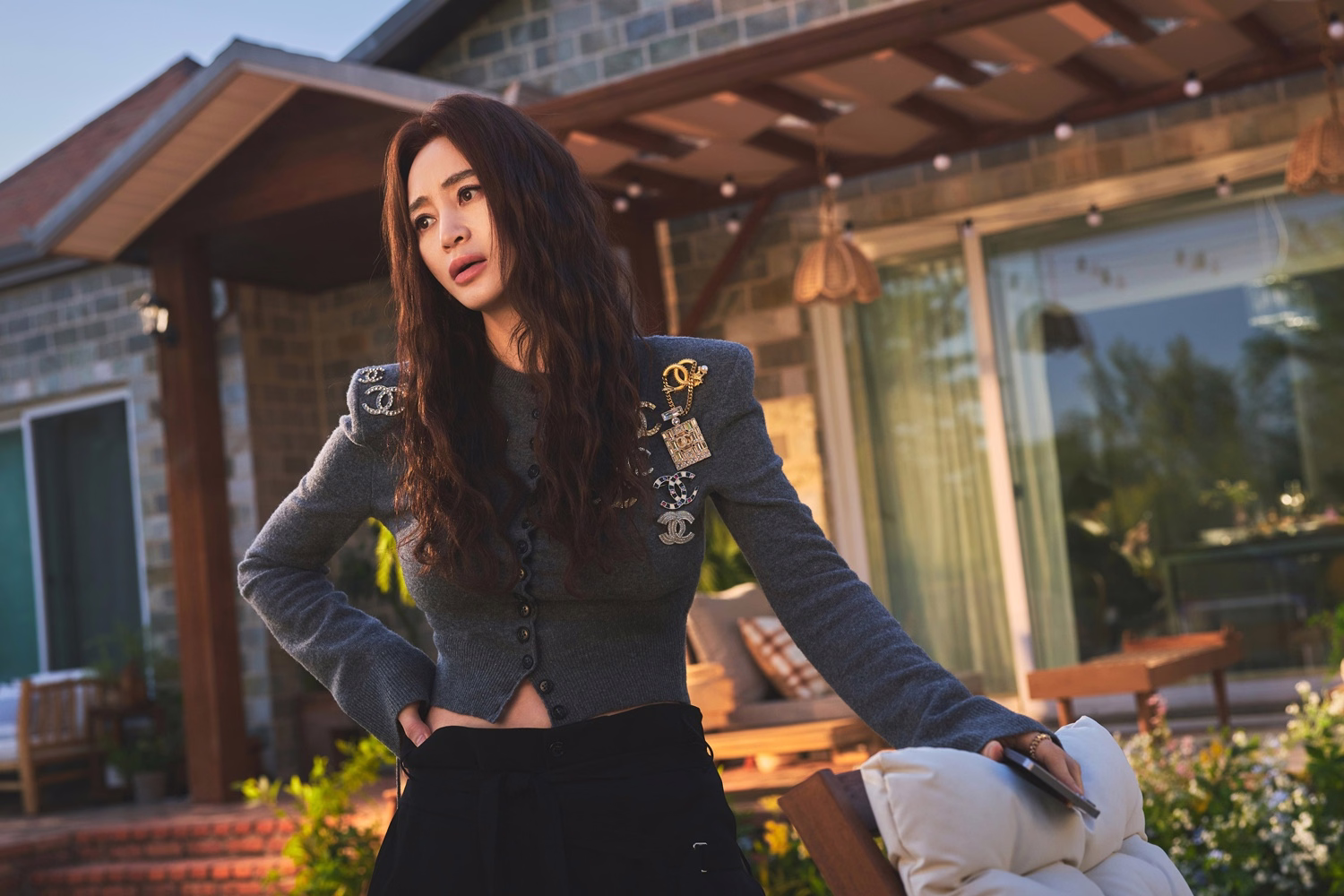 Soo Jung's true motivations remain ambiguous