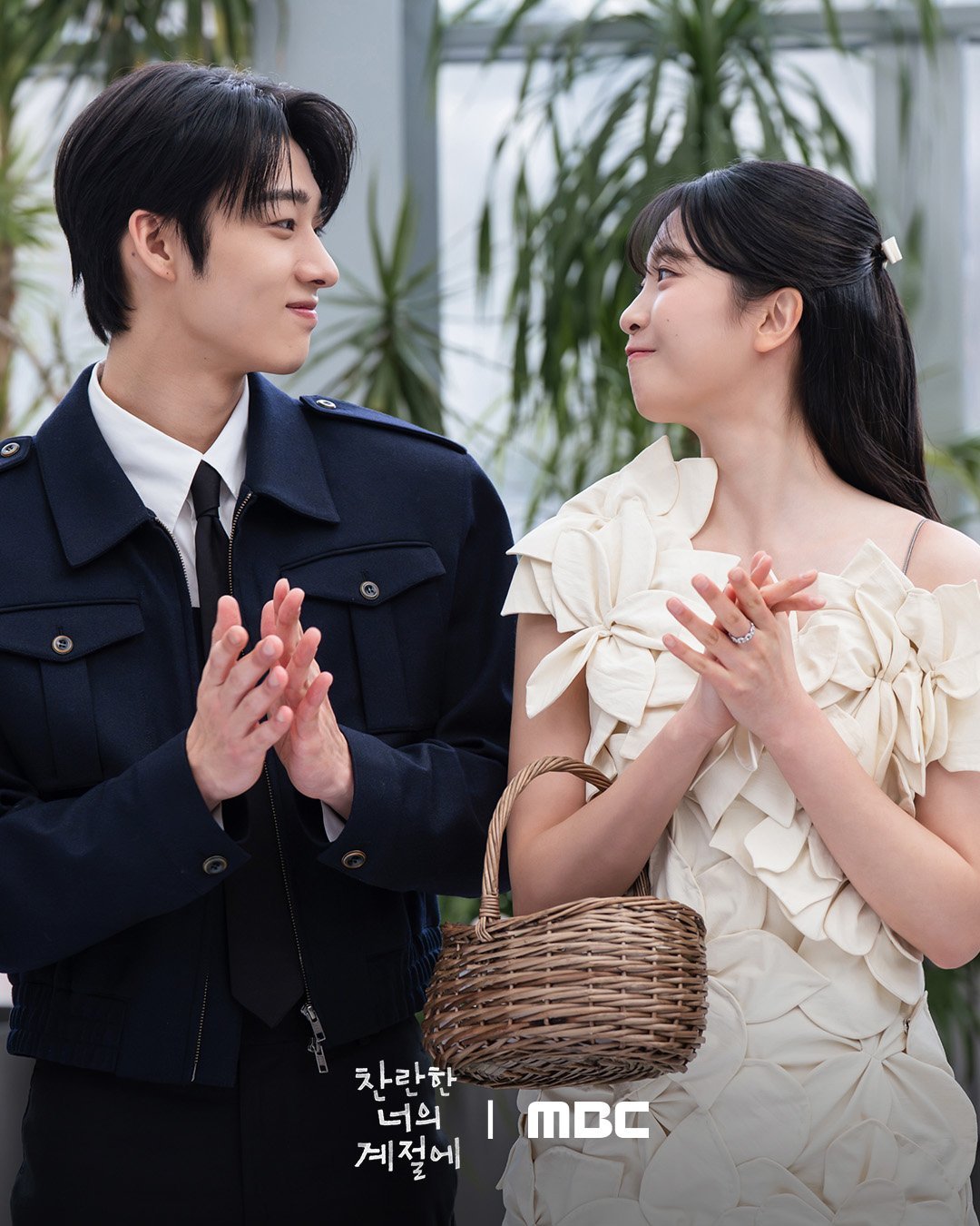 Kim Tae Young and Oh Ye Ju in a touching moment