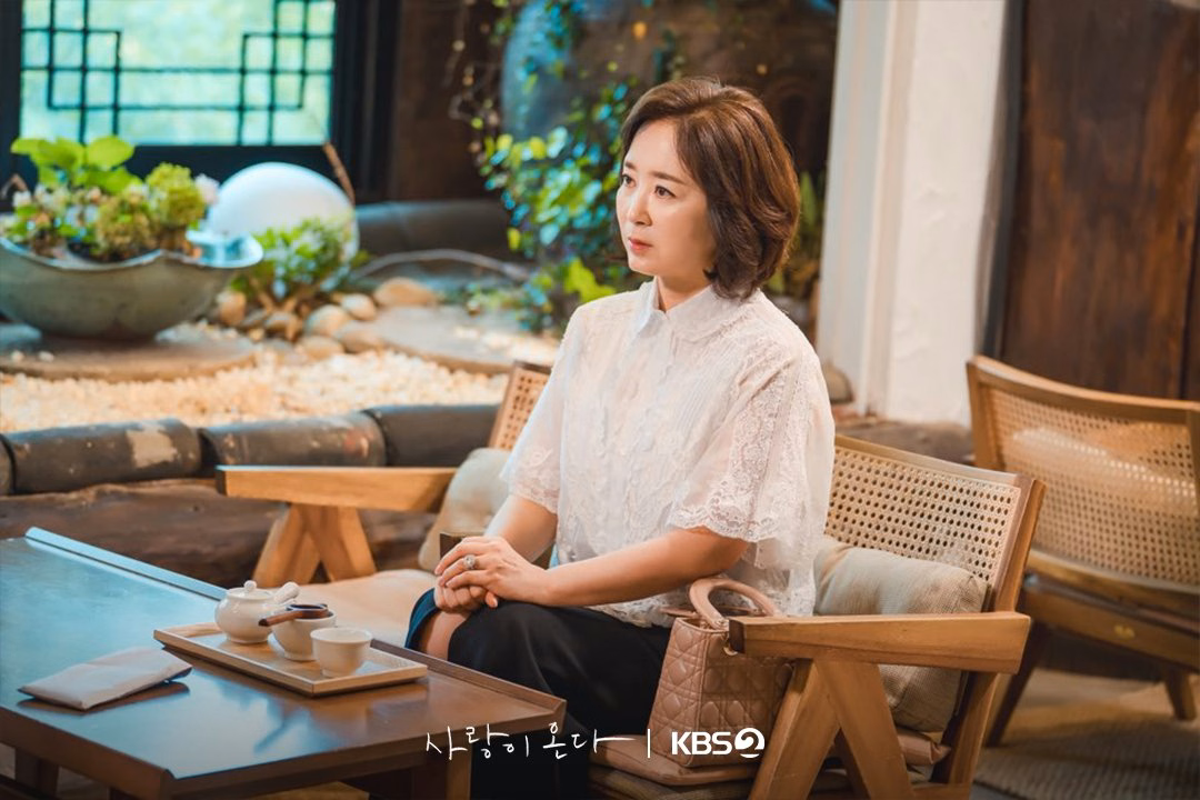 Yoon Yoo Sun in Love on the Menu