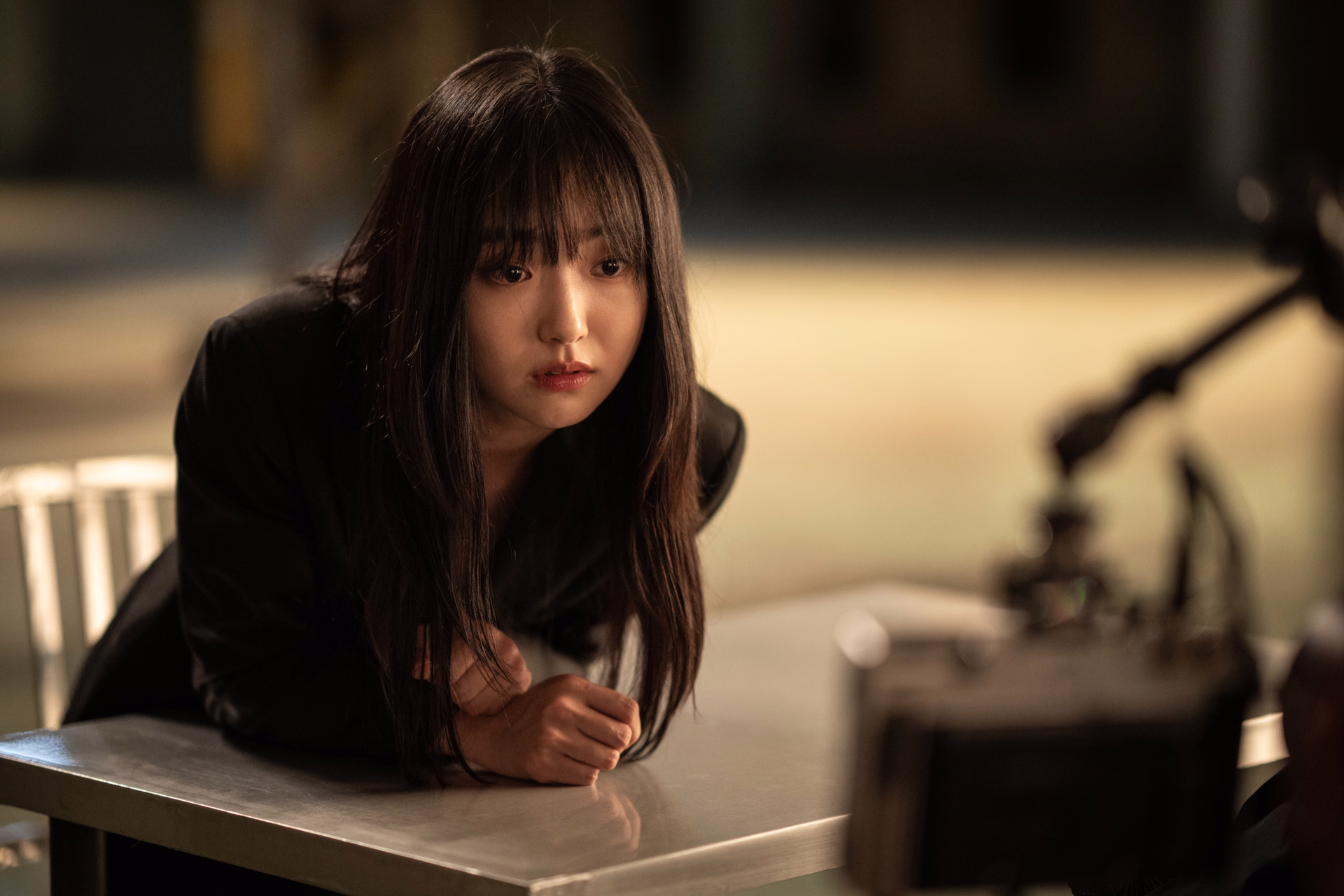 Jung Yun Ha portraying Kusanagi with intense focus