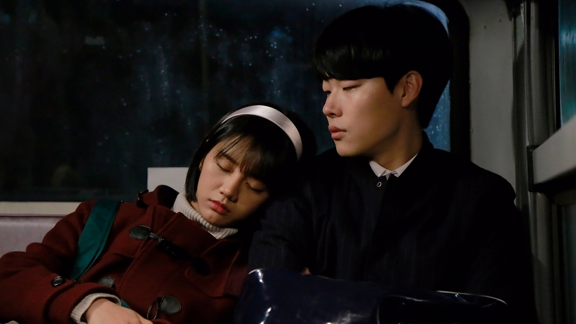 Reply 1988 cast of five friends growing up together in Seoul neighborhood