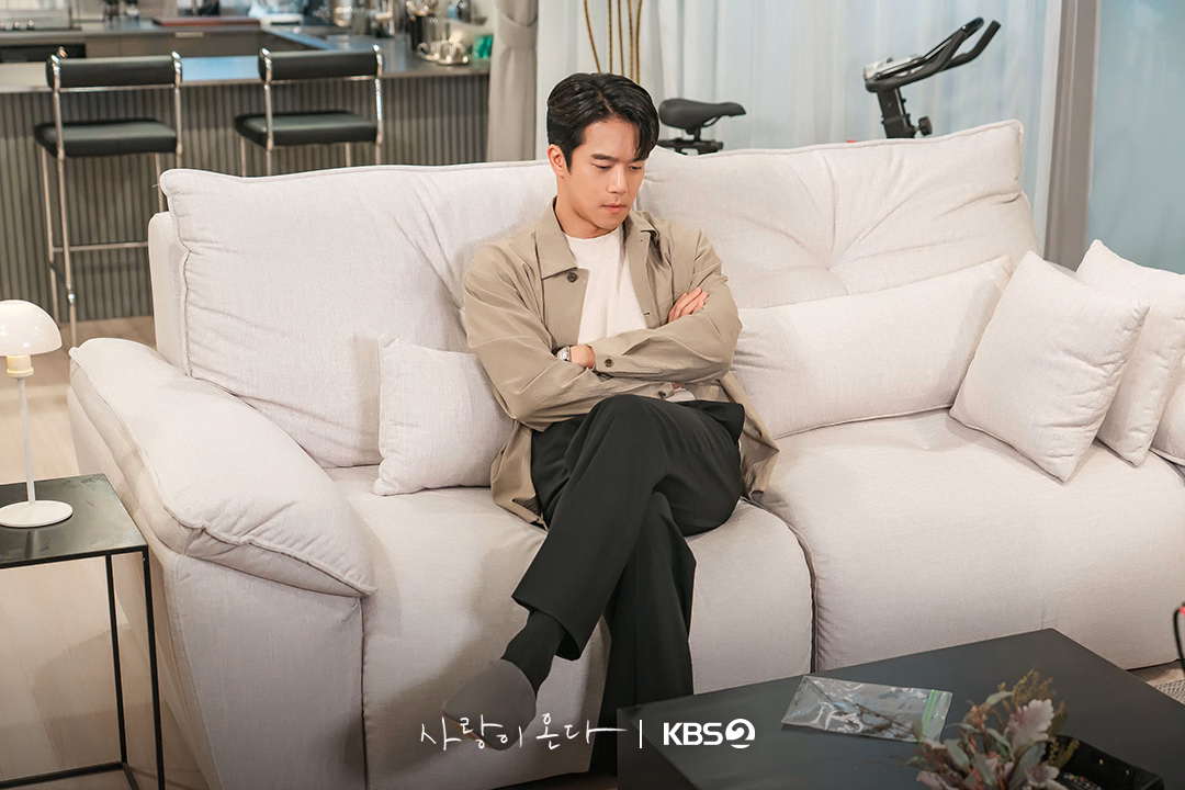 Ha Seok Jin as Kim Moo Jin in Love on the Menu drama