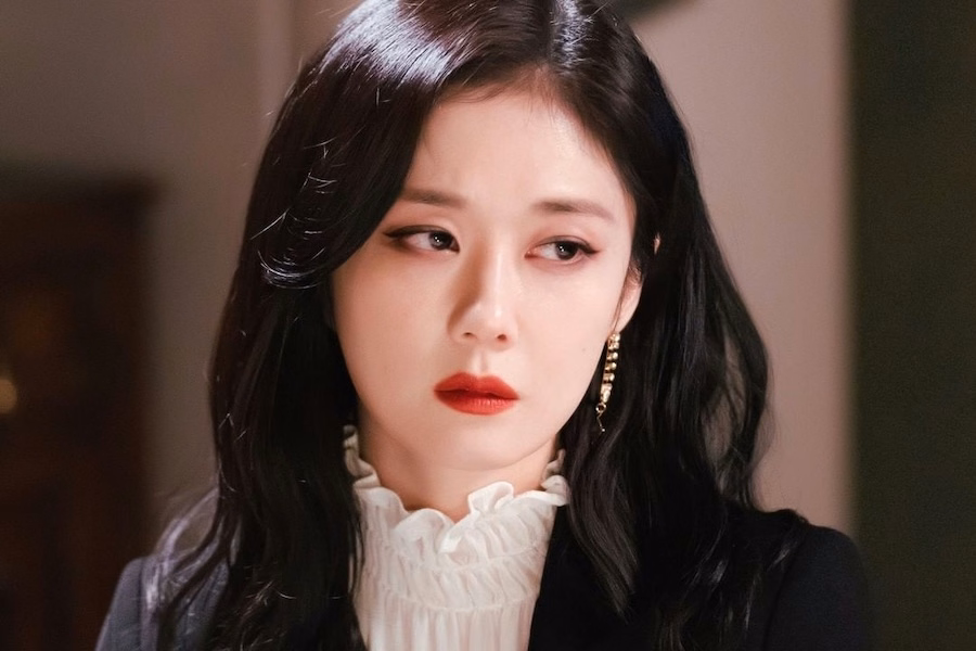 Hong Ji Ah specializes in haunted properties