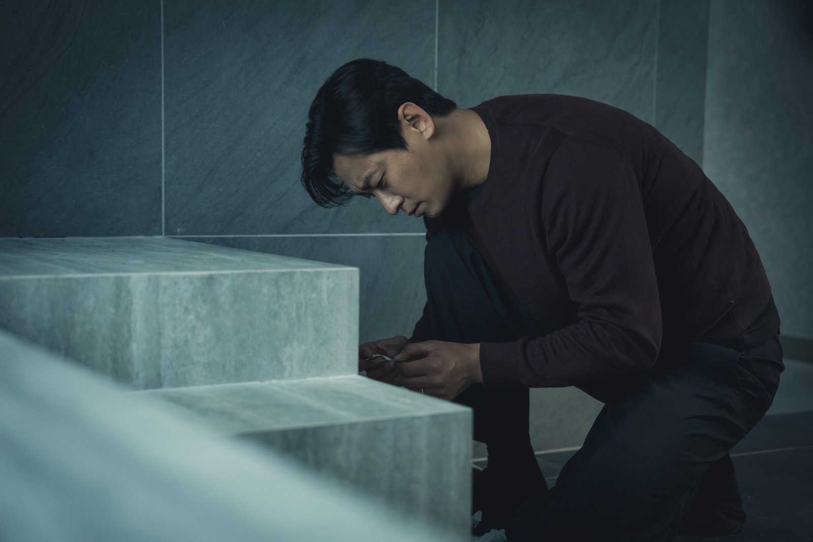 Tae Seop makes his move