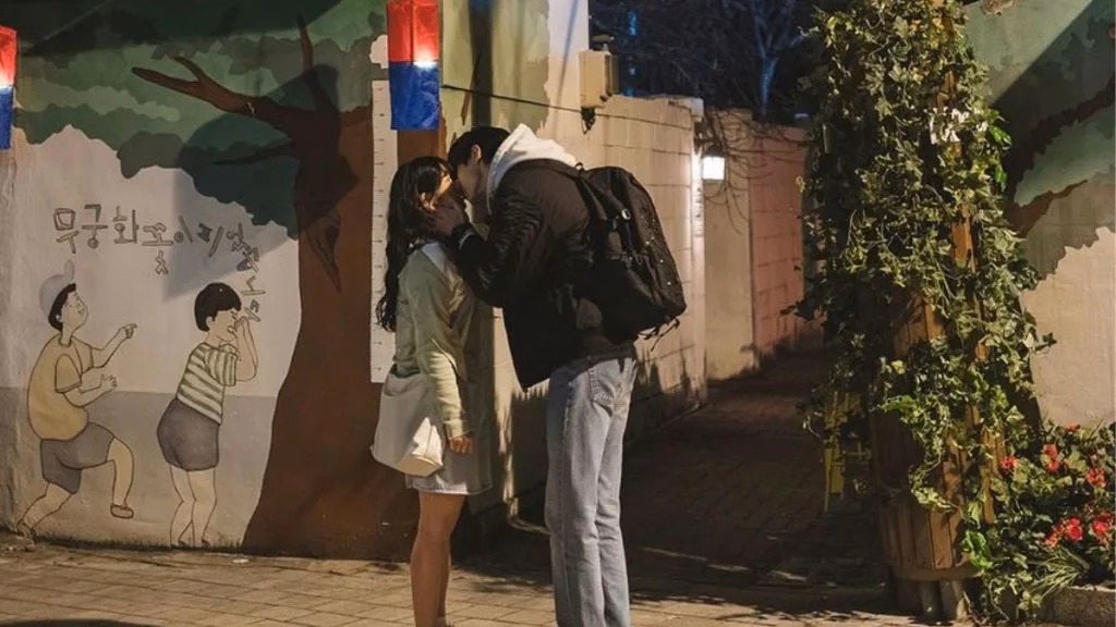 Byeon Woo Seok and Kim Hye Yoon share an unforgettable kiss in Lovely Runner