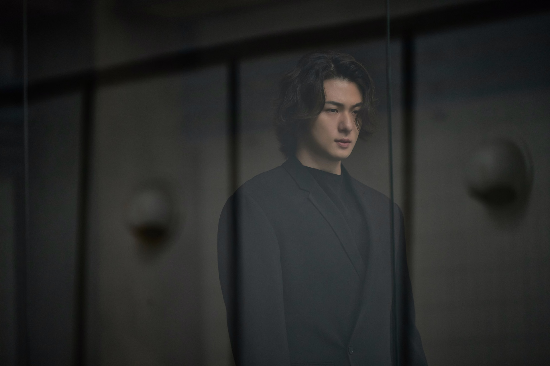 Shin Seung Ho confronts Koo Kyo Hwan in Reawaken Man: The Red