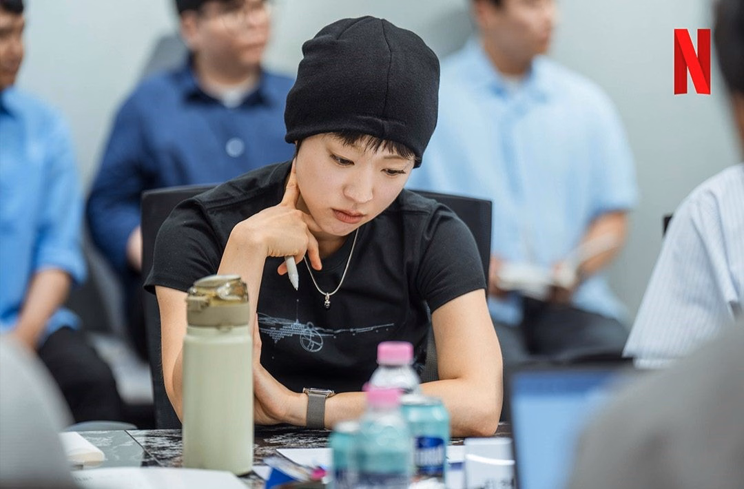 Choi Sung Eun plays Shin Ji Hyun in The Shooter