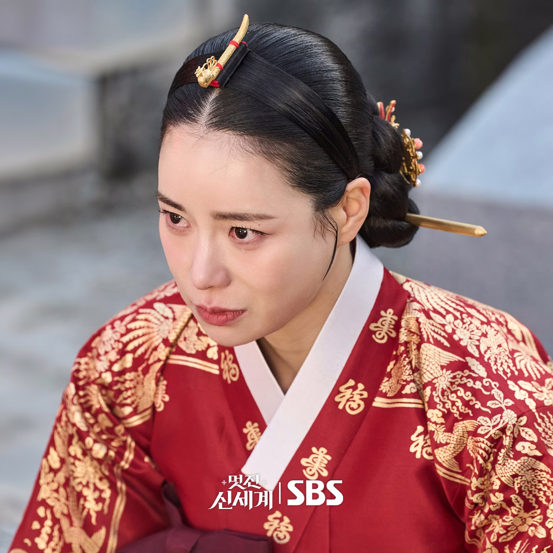 Lim Ji Yeon as Shin Seo Ri