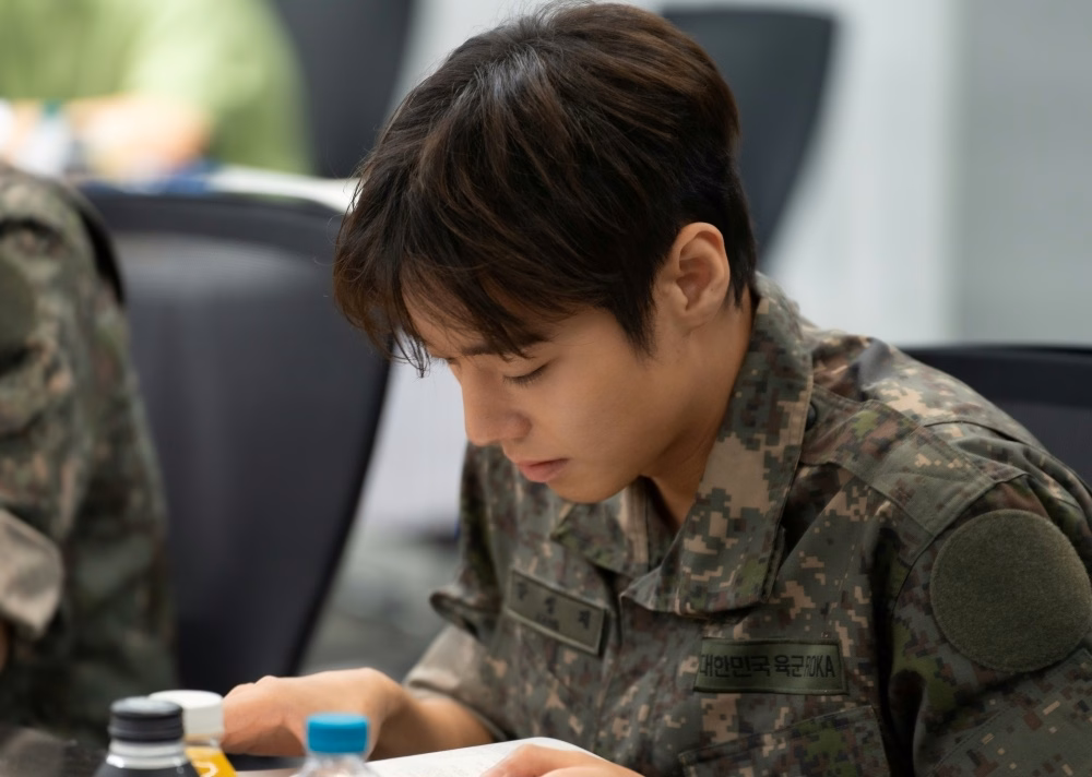 Park Ji Hoon in military uniform