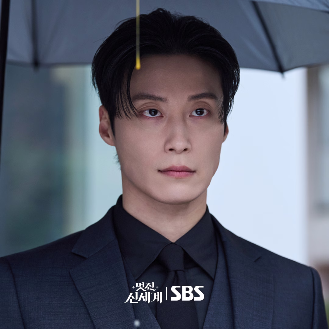 Heo Nam Jun with a chilling gaze