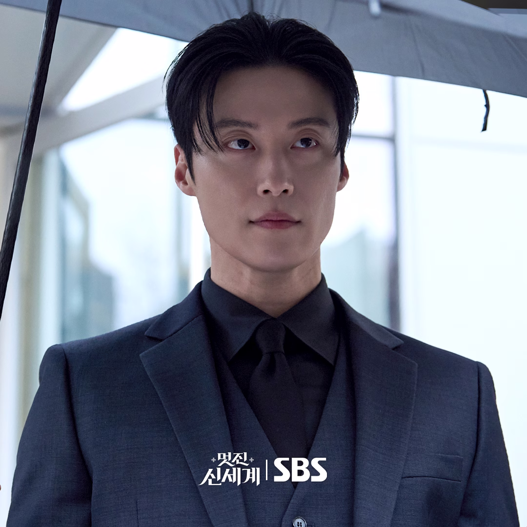 Heo Nam Jun exudes charisma