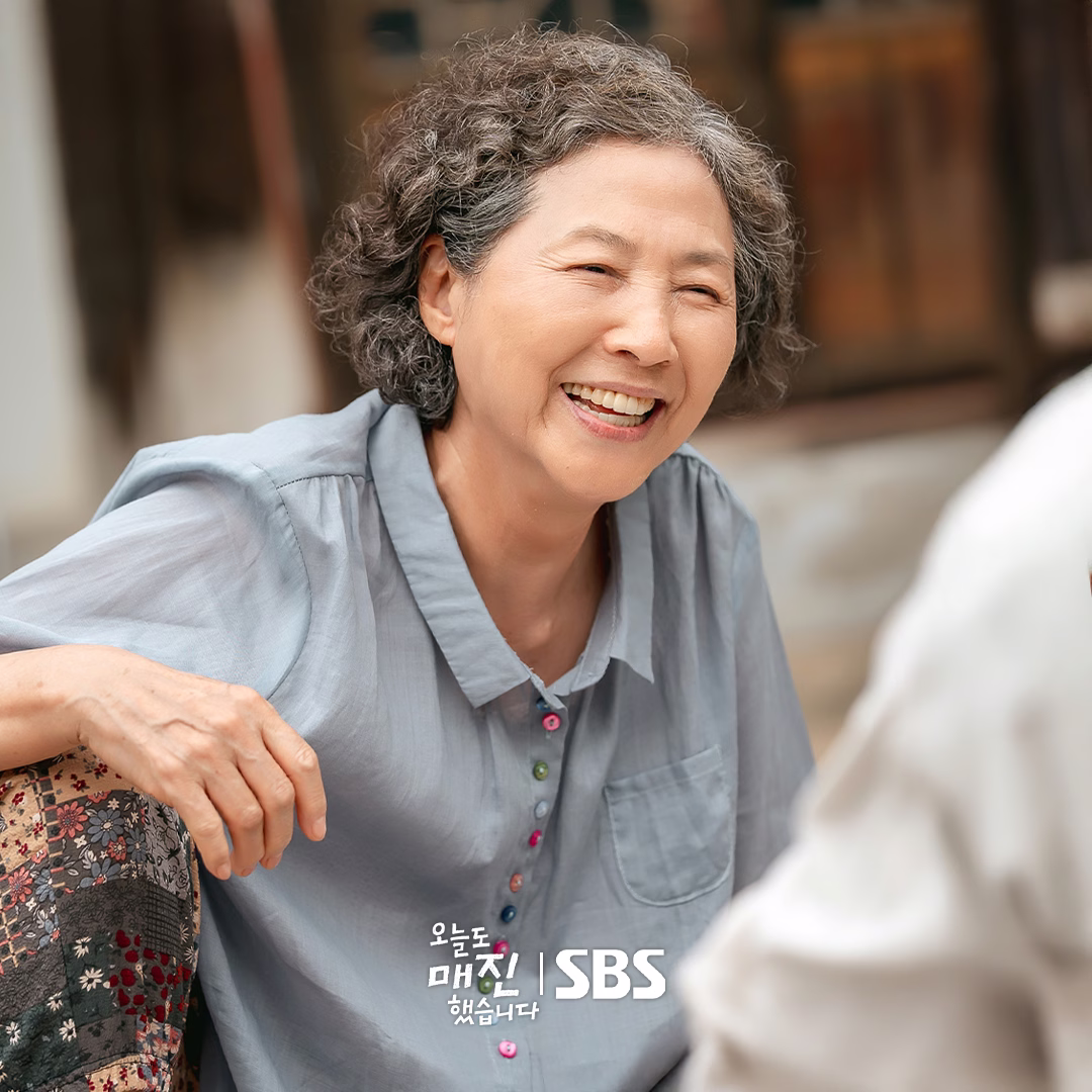 Ahn Hyo Seop and Chae Won Bin in Sold Out on You