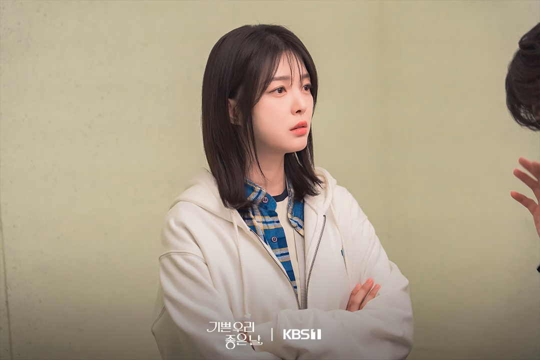 Jo Eun Ae's first day at Kang Soo Construction