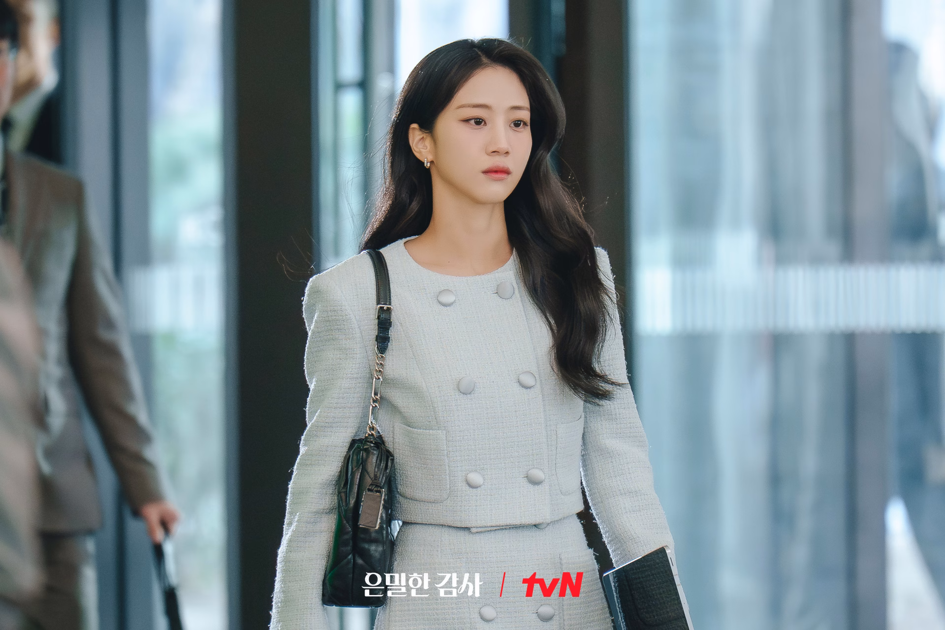Hong Hwa Yeon as Park Ah Jeong in 'Filing For Love'