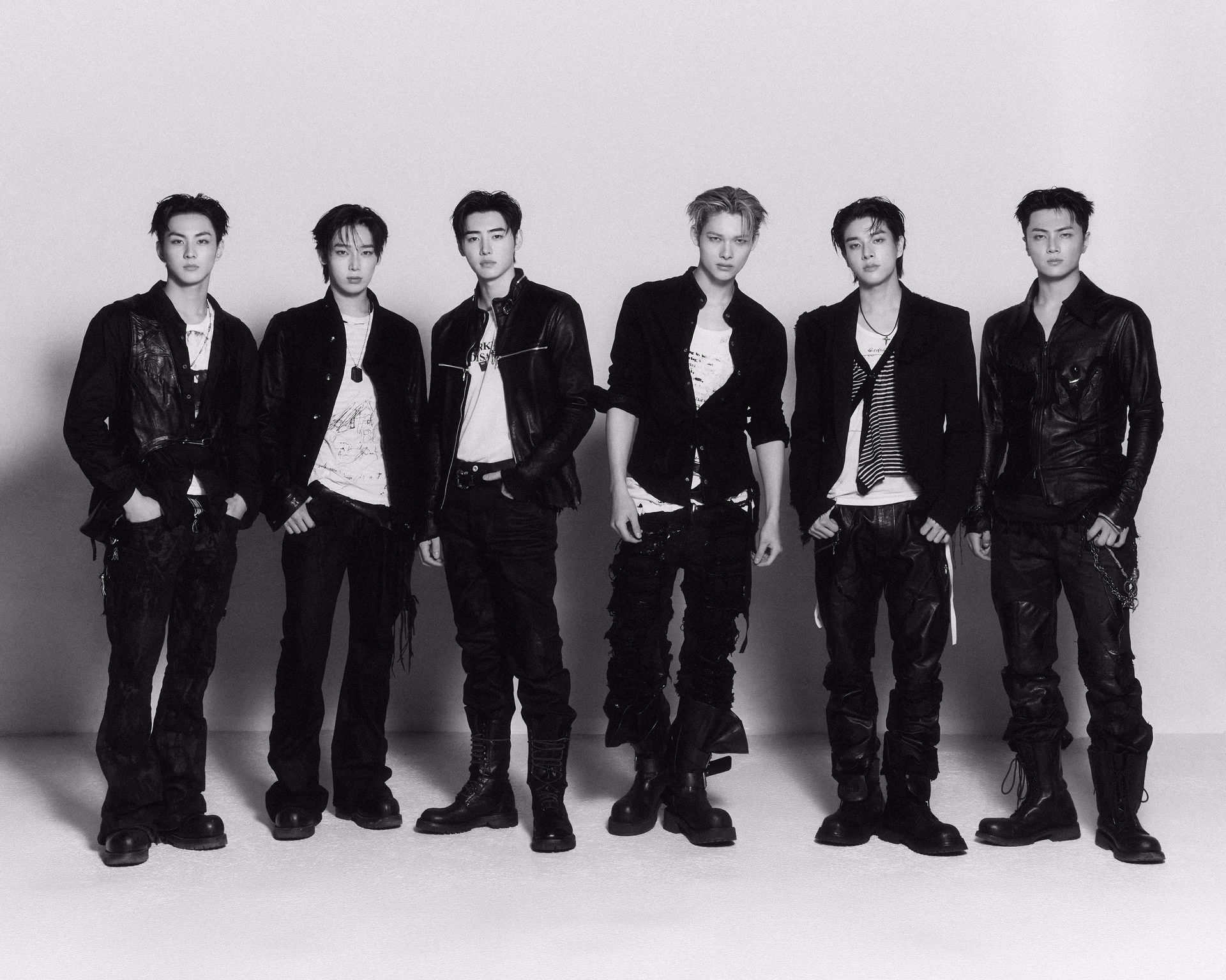 ENHYPEN group photo showcasing their new style