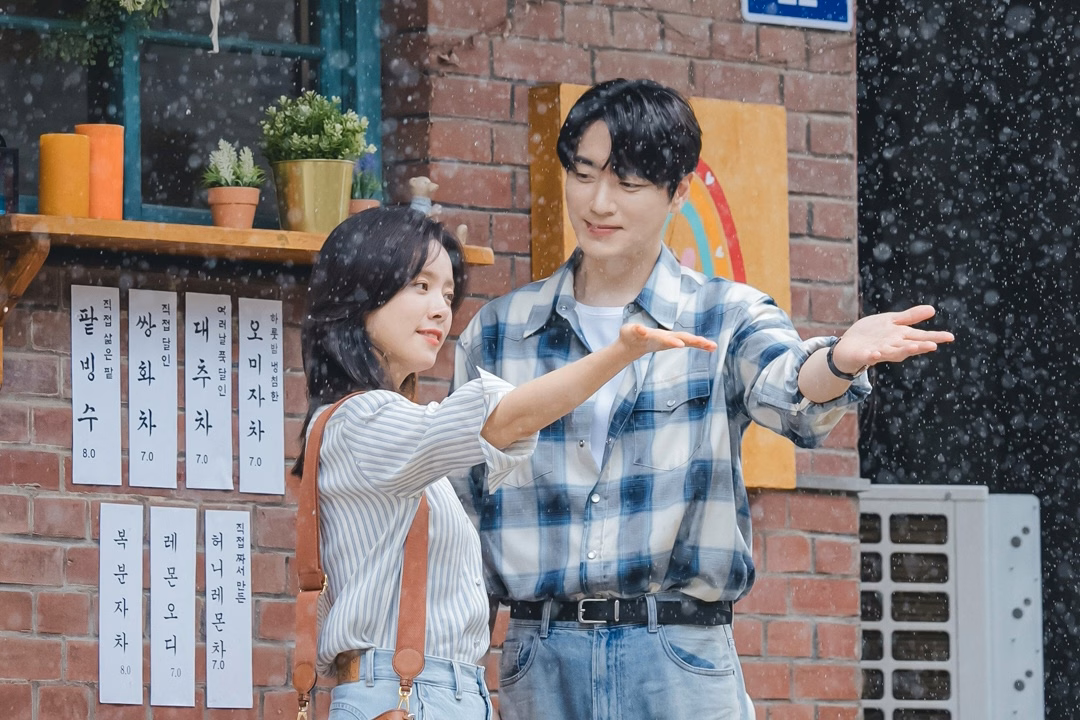 Kang Ji Yun and Yoo Eun Ho in Love Scout