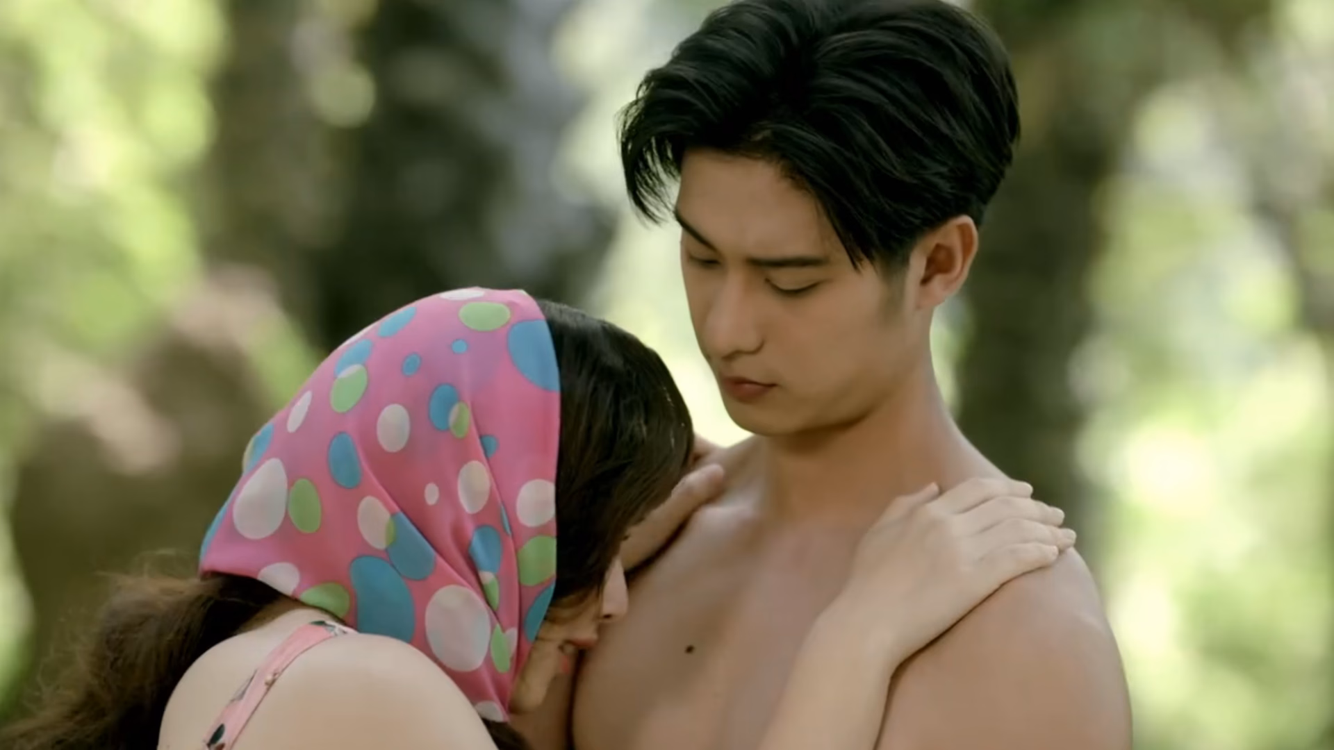 Saisamorn and Mana sharing a heartfelt moment