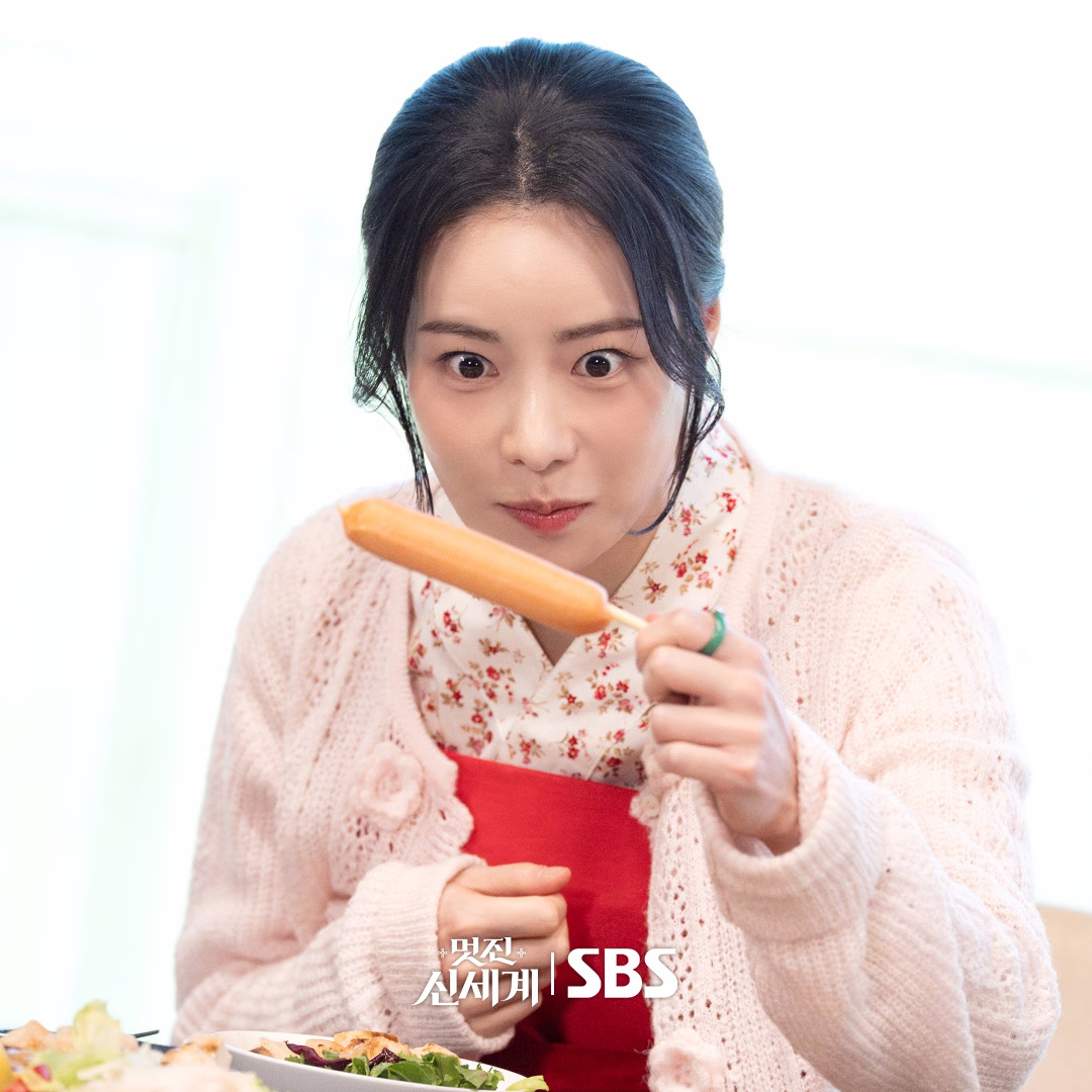 Lim Ji Yeon as Shin Seo Ri