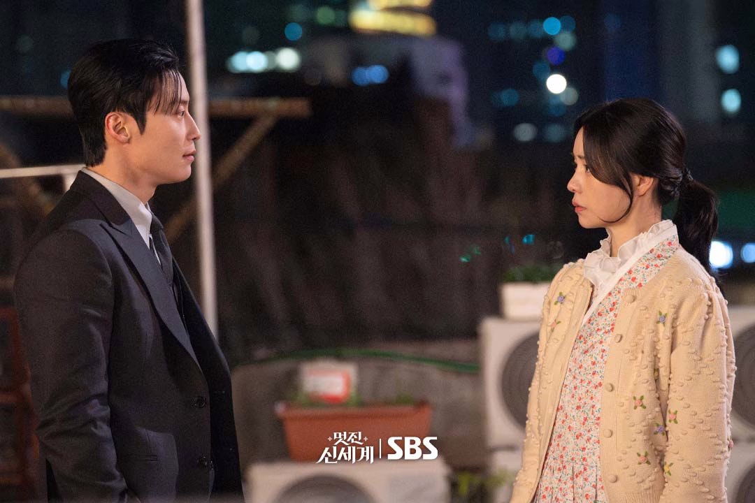 Director Han Tae Seop on Set